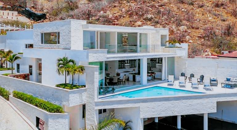 Villa with pool & hot tub in Escondido, CA