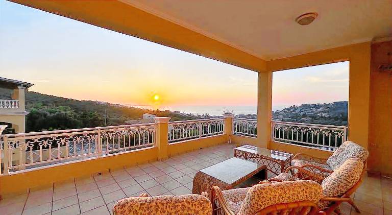 Βίλα Παραλία Άγιος Γεώργιος