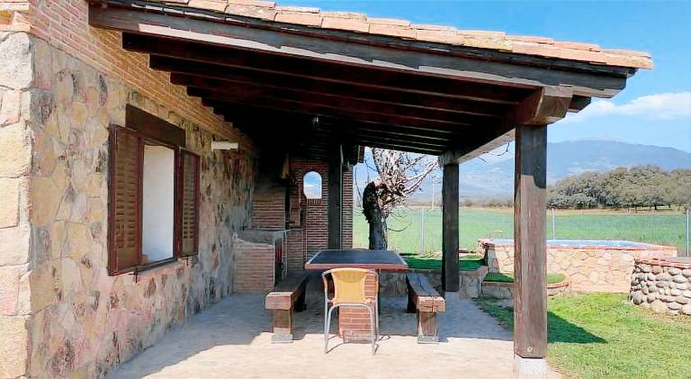 Spacious holiday apartment with garden, grill & private pool | Pets allowed — photo 4