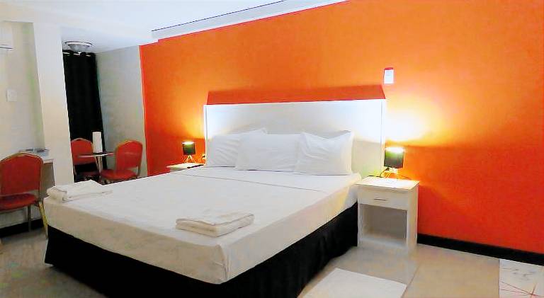 Family-friendly lovely serviced apartment with yard & pool | Pets are welcome in Trinidad, CO