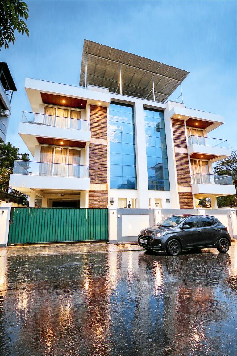 House with 4 rooms for 18 persons in Khandala
