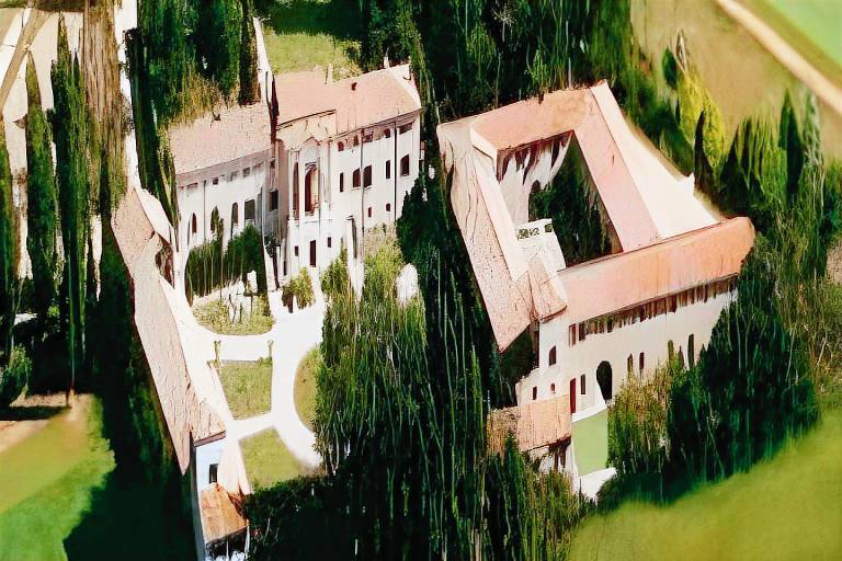 Apartment with grill, pool & yard in Peschiera del Garda