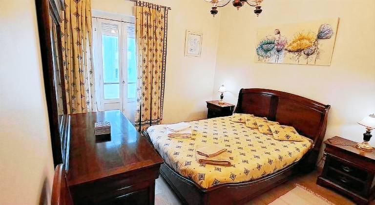 Holiday apartment with 2 rooms for 6 persons in Sintra