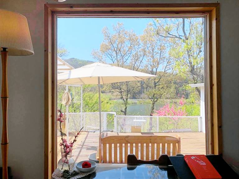 Villa with yard & barbeque | Water view | Perfect for remote work | Pets allowed — photo 4