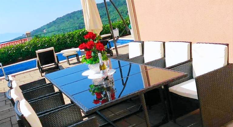 Villa with pool | Pets allowed — photo 2