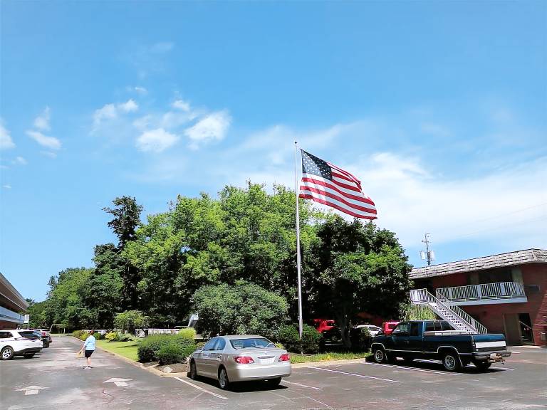 South Shore Inn in Sandusky, OH