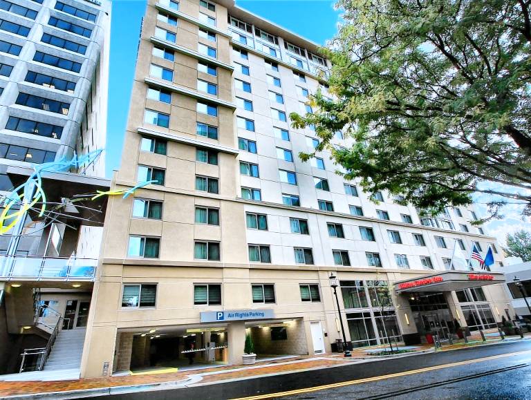 Hilton Garden Inn Bethesda Downtown — photo 2
