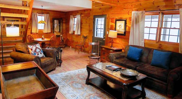 House with hot tub & pool | Pets are welcome — photo 2