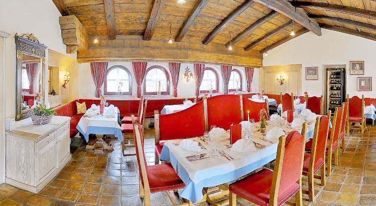 Hotel Zum Jungen Romer — photo 5