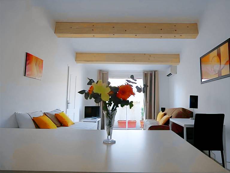 Nice apartment with patio | Beach nearby | Pet-friendly — photo 2
