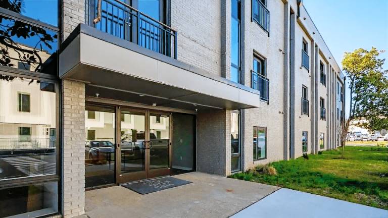 Apartment  Glencliff