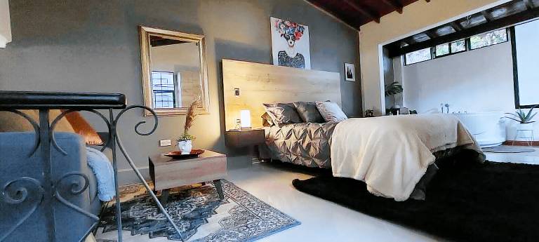 Nice vacation home with hot tub | Close to Lleras Park | Pet-friendly — photo 2