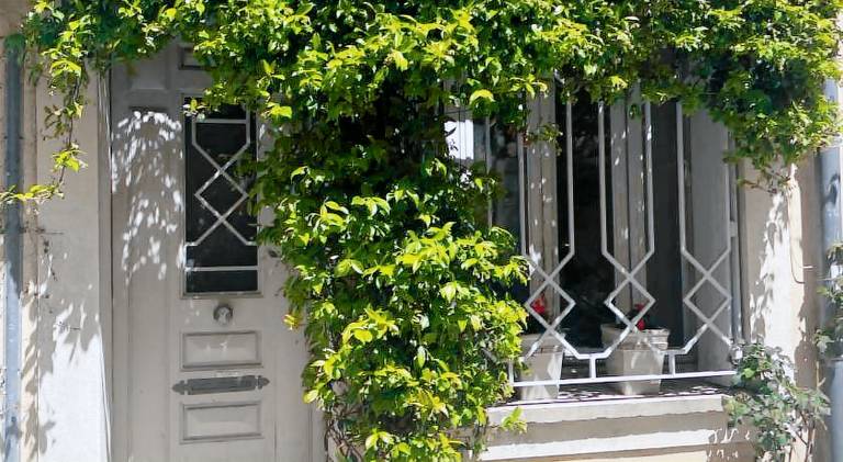 Maison aigues-mortaise dans la cite — photo 5