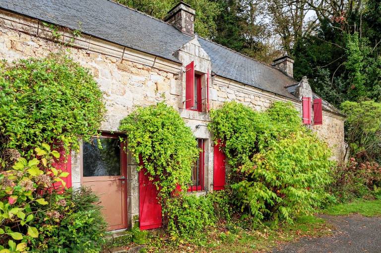 Holiday Home 'Breton Gildas' with Shared Terrace, Shared Garden and Wi-Fi in Pontivy