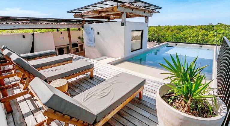 Holiday apartment with pool — photo 3
