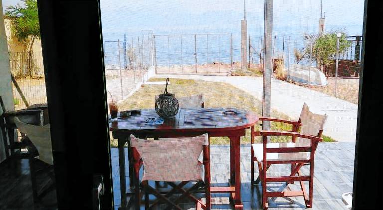 Villa with yard & terrace — photo 4