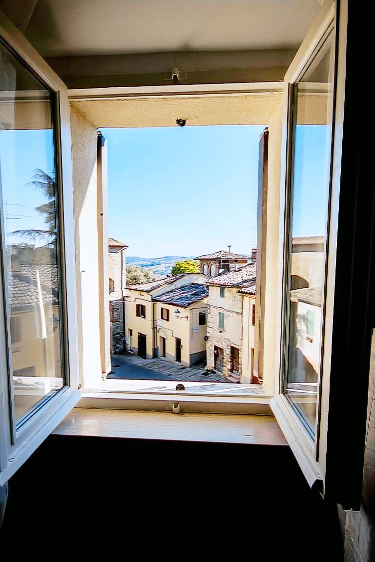 House | City view — photo 2