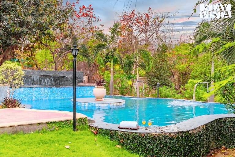 465 m&sup2; Villa