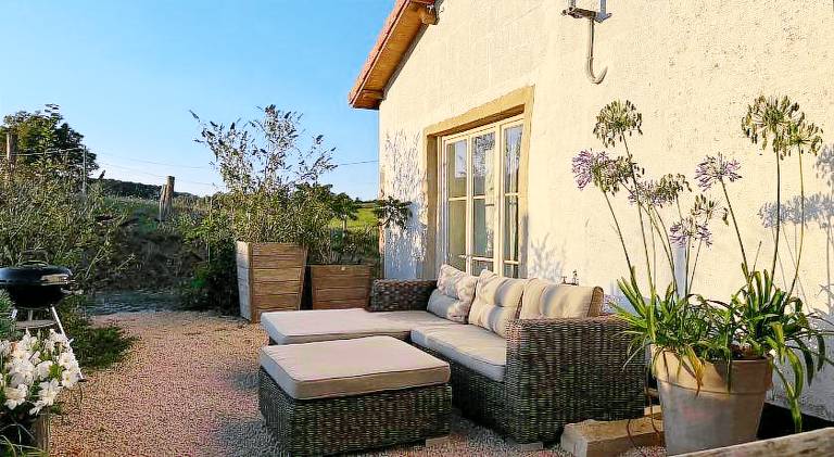 Pleasant house with grill, pool & patio | Pets allowed — photo 4