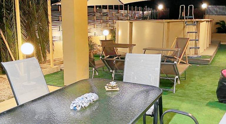 Villa with pool — photo 2