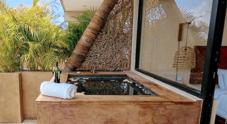Rental apartment with jacuzzi & pool — photo 2