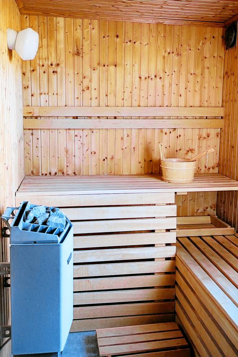 Vacation home with terrace, barbecue & garden — photo 3