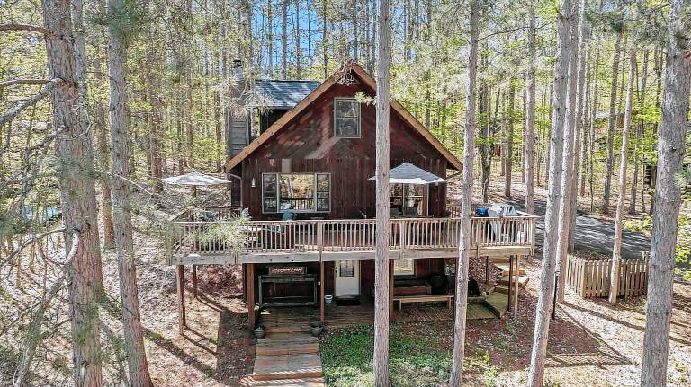 Cabin Thompsonville