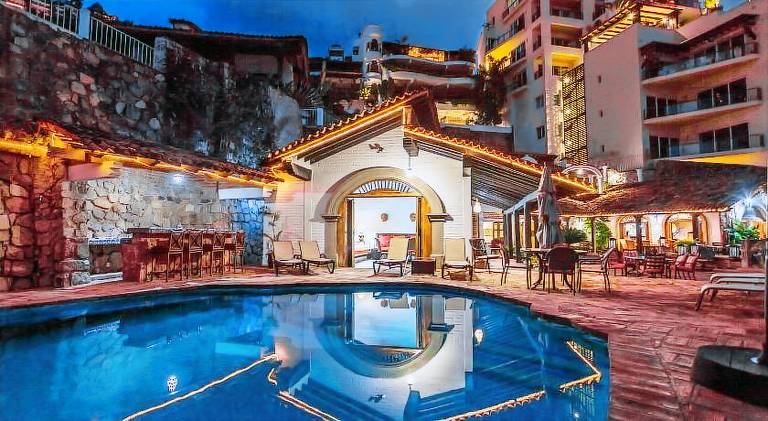 Lovely villa with jacuzzi & pool | Close to the beach | Pets allowed in Puerto Vallarta