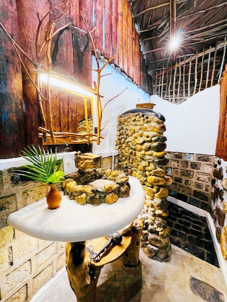 Charming unusual rental with yard & terrace | Pet-friendly — photo 3