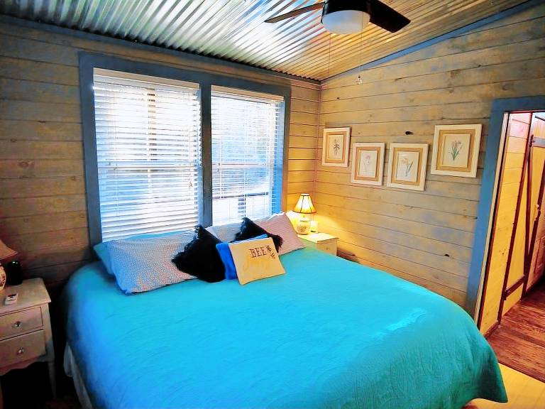 Cabin  Covington