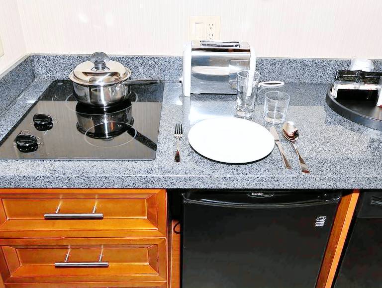 Hampton Inn & Suites by Hilton Brantford Conference Centre, ON in Brantford, ON
