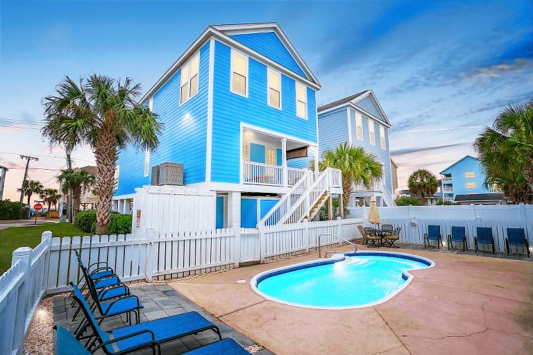 Blue Hawaiian in Garden City, SC