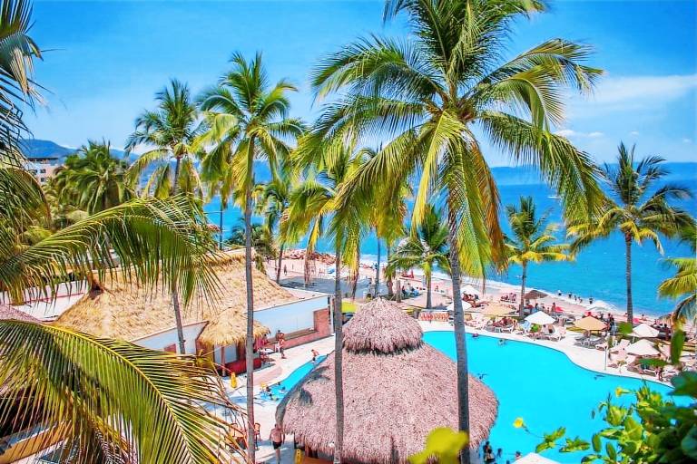 Plaza Pelicanos Club Beach Resort in Puerto Vallarta
