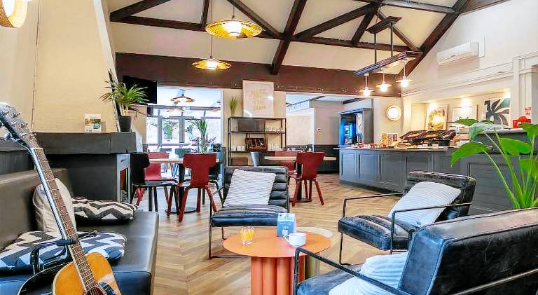 B&B HOTEL Niort Sud Venise Verte — photo 2