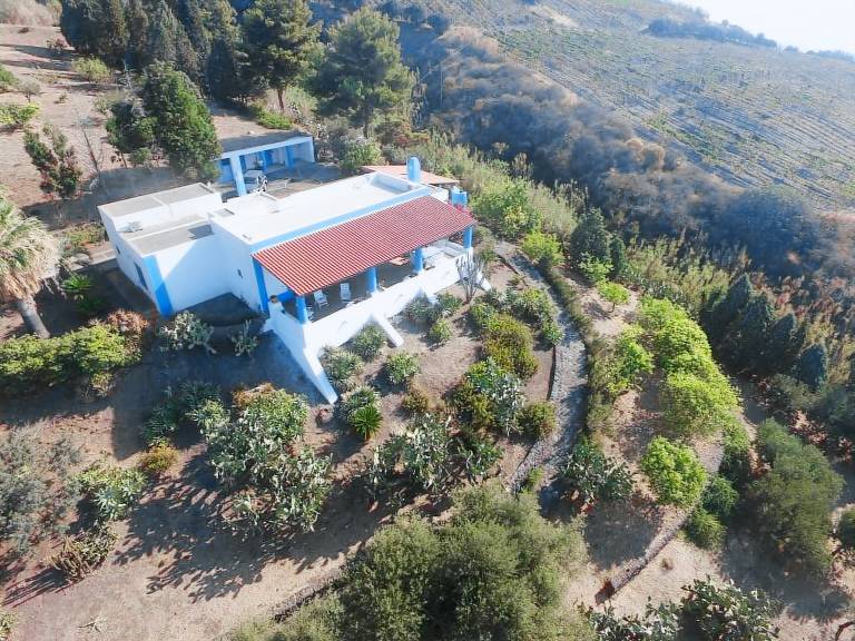 House with terrace, BBQ & garden — photo 5