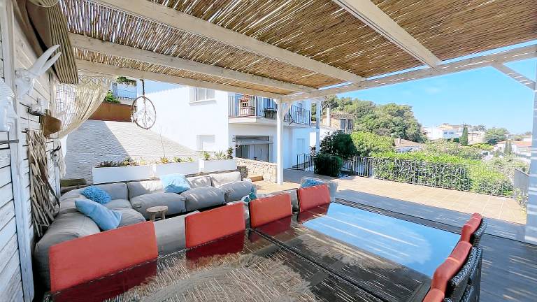 Fully equipped wonderful villa with patio, grill & private pool | Pet-friendly — photo 5