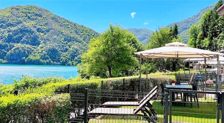 Holiday apartment with patio, barbecue & garden in Ledro