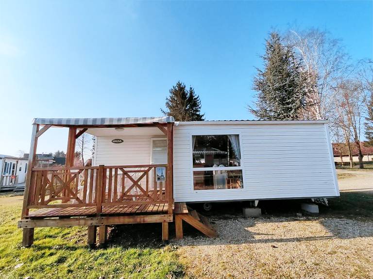 Rental apartment with yard, barbeque & heated pool | Pets allowed — photo 4