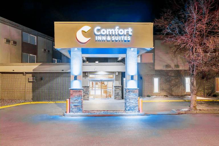 Comfort Inn & Suites — photo 5