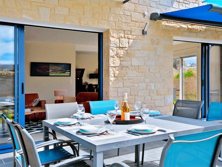 House with yard, patio & BBQ — photo 3