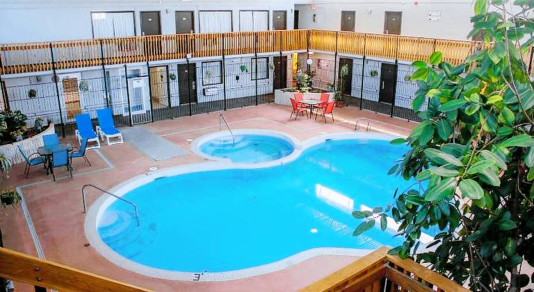 Ramada by Wyndham Medicine Hat — photo 3