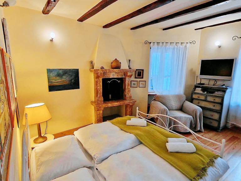 Family-oriented charming studio | City view | Pets allowed — photo 5
