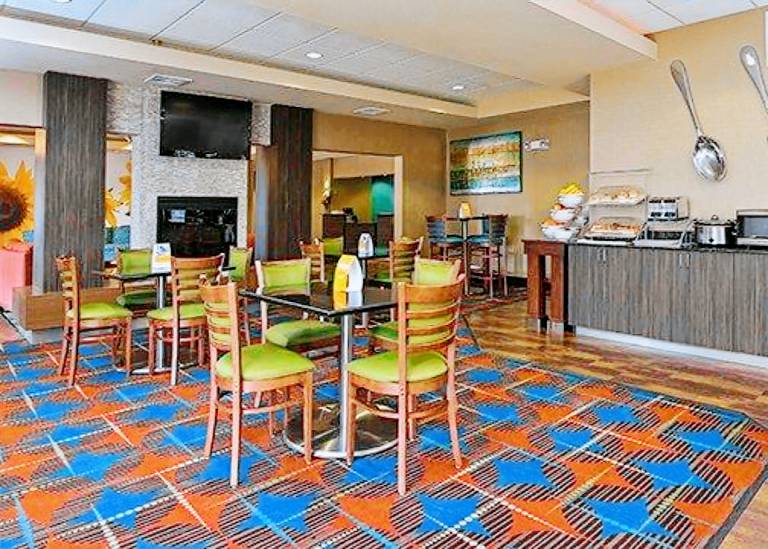 Holiday Inn Express & Suites Junction City By IHG — photo 5