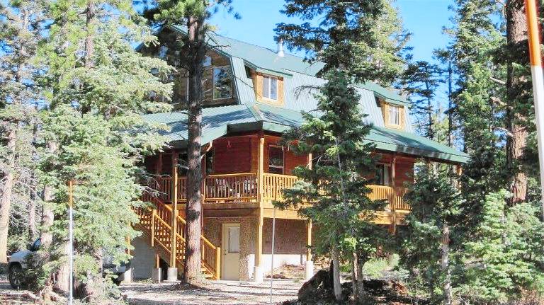 Cabin  Duck Creek Village