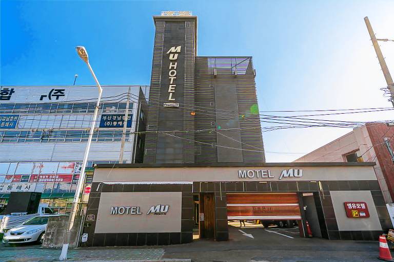 Motel Saebyeoksijang-ro