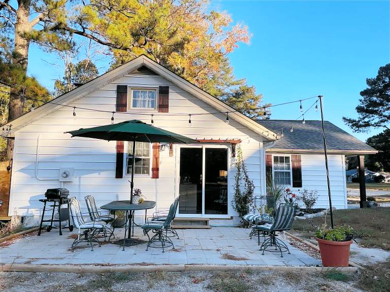 Cottage  Mathews