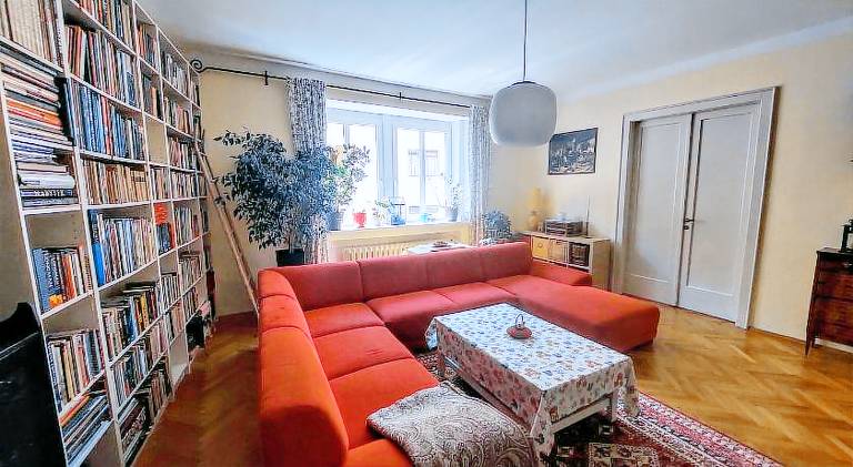 Spacious 118m 4BR Apartment, City Center, Grosslingova in Bratislava