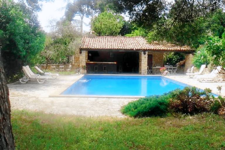 House  La Valentine