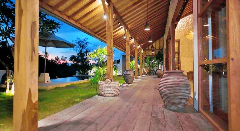 Villa with garden, private pool & patio | Perfect for remote work | Pets allowed in Pecatu