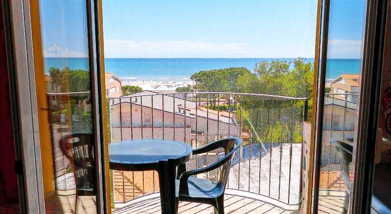 Holiday apartment with 2 rooms for 8 persons — photo 3